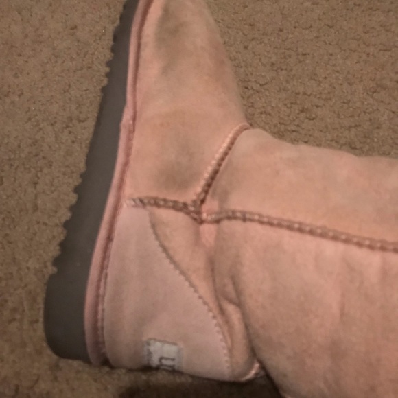 Pink uggs size 5 used condition gray soles - Picture 7 of 8